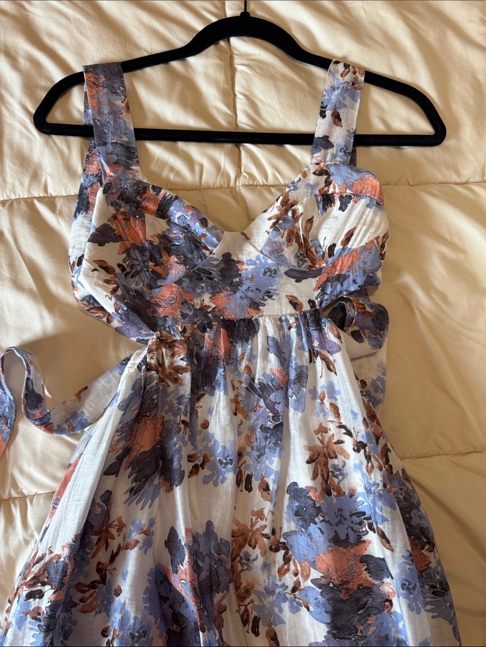 Lakeyo watercolor midi dress in blue print size S